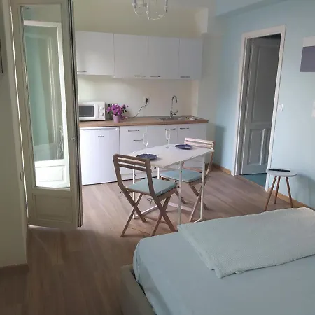 Emerald Blue * مدينة سكياثوس